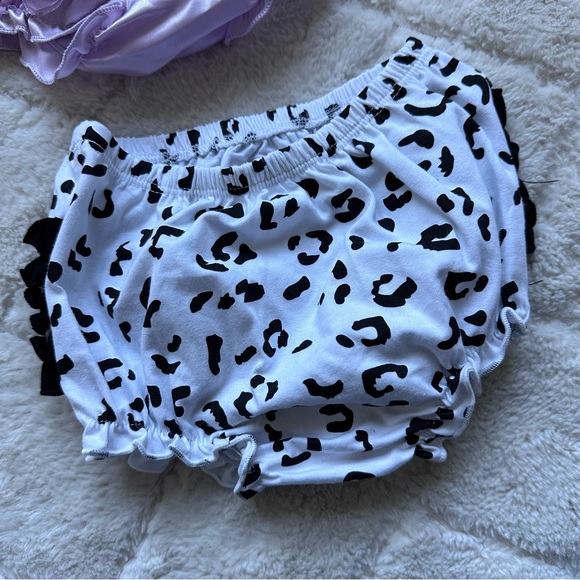 Ruffle Buns | Two pack Lilac Roses and Snow Leopard Diaper Covers | One Size - Picture 4 of 9